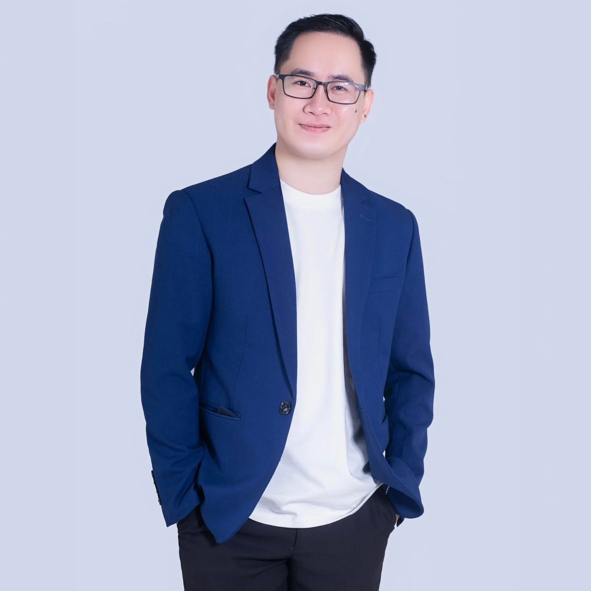 Thầy Nguyên Trần
